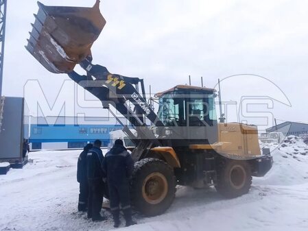 Замена тормозных колодок фронтального погрузчика XCMG LW330RU - 2